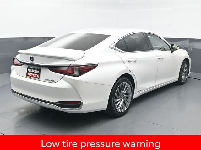 2021 Lexus ES 300h Luxury