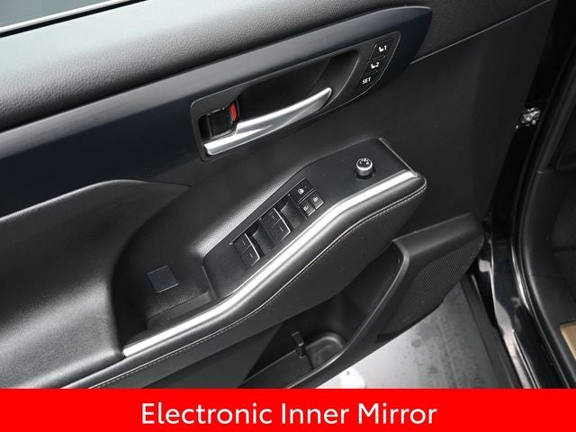 2023 Toyota Highlander Hybrid Bronze Edition