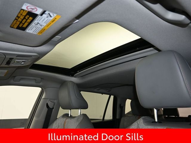 2023 Toyota Highlander Hybrid Bronze Edition