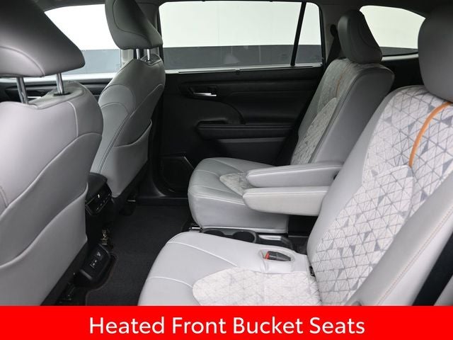 2023 Toyota Highlander Hybrid Bronze Edition