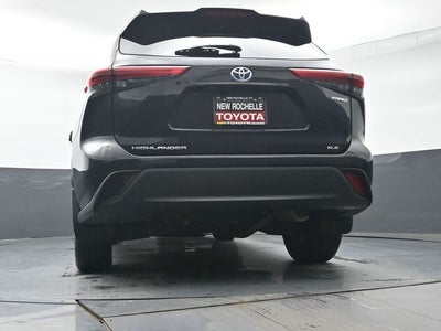 2023 Toyota Highlander Hybrid Bronze Edition