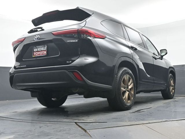 2023 Toyota Highlander Hybrid Bronze Edition