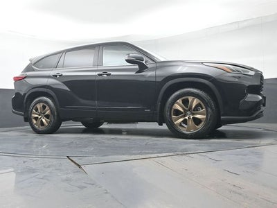 2023 Toyota Highlander Hybrid Bronze Edition