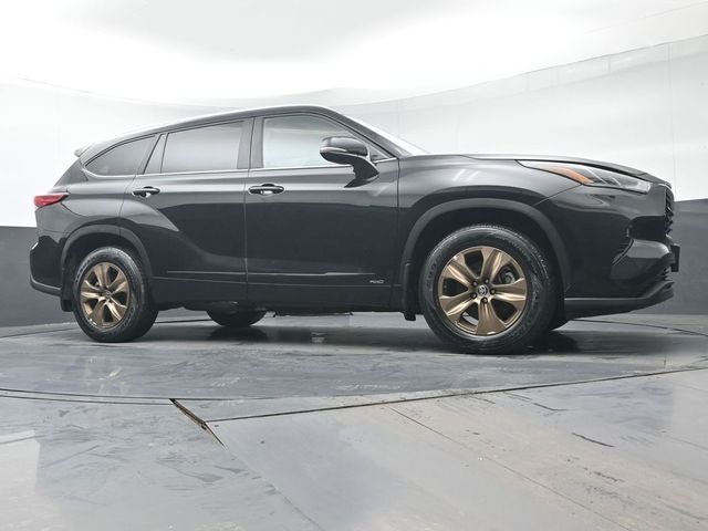 2023 Toyota Highlander Hybrid Bronze Edition