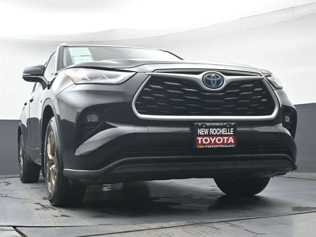 2023 Toyota Highlander Hybrid Bronze Edition