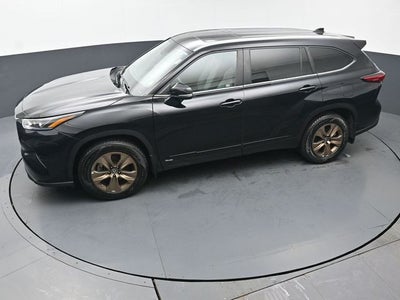 2023 Toyota Highlander Hybrid Bronze Edition
