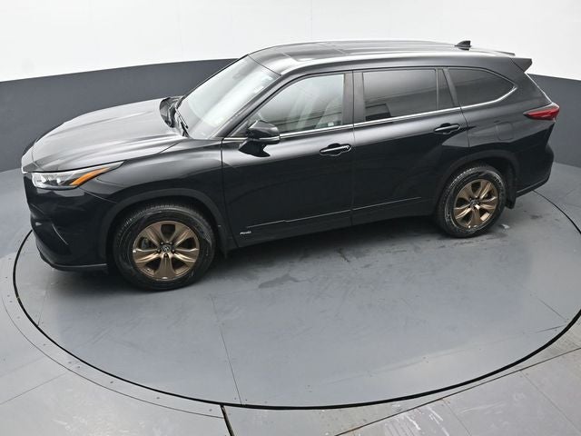 2023 Toyota Highlander Hybrid Bronze Edition