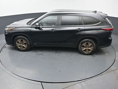 2023 Toyota Highlander Hybrid Bronze Edition