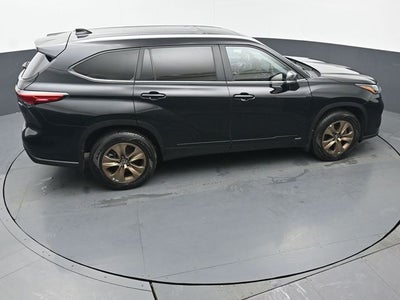 2023 Toyota Highlander Hybrid Bronze Edition