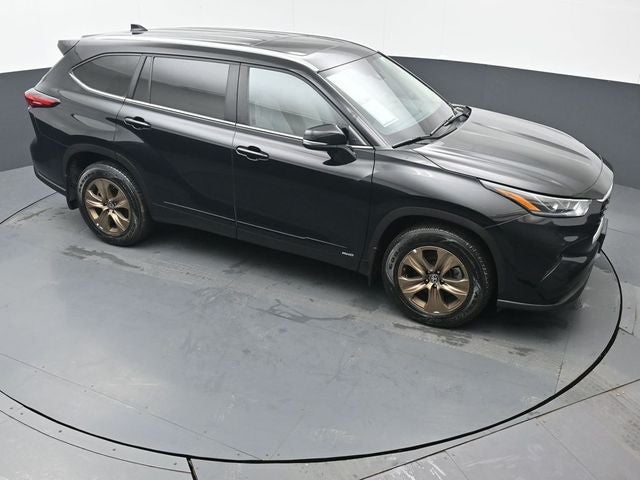 2023 Toyota Highlander Hybrid Bronze Edition