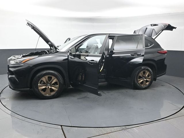 2023 Toyota Highlander Hybrid Bronze Edition