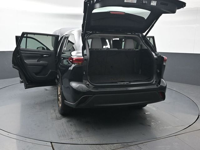 2023 Toyota Highlander Hybrid Bronze Edition