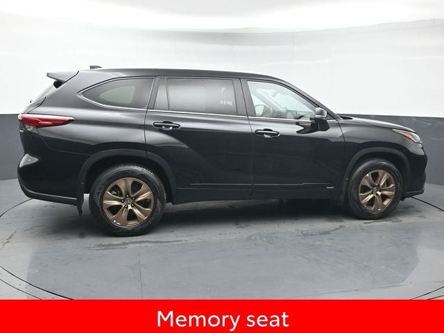 2023 Toyota Highlander Hybrid Bronze Edition