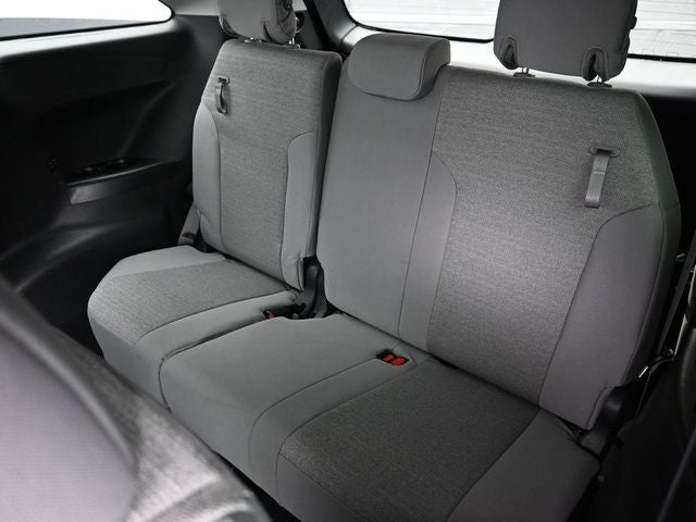 2025 Toyota Sienna LE 8 Passenger
