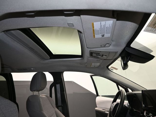 2025 Toyota Sienna LE 8 Passenger