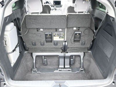 2025 Toyota Sienna LE 8 Passenger