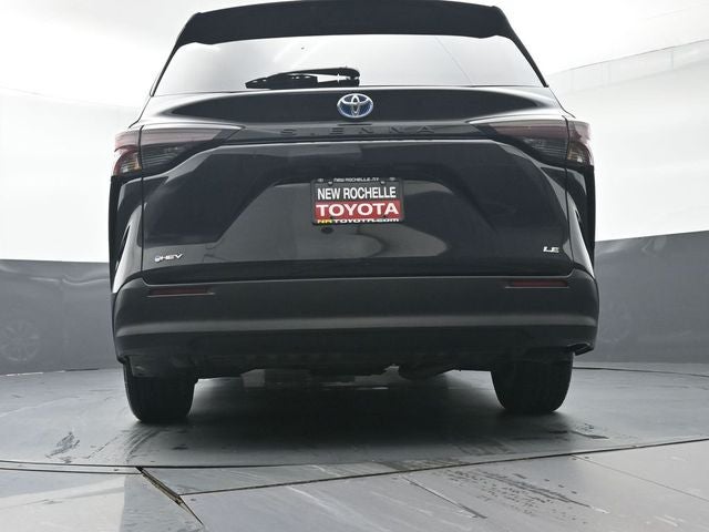 2025 Toyota Sienna LE 8 Passenger