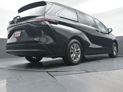 2025 Toyota Sienna LE 8 Passenger