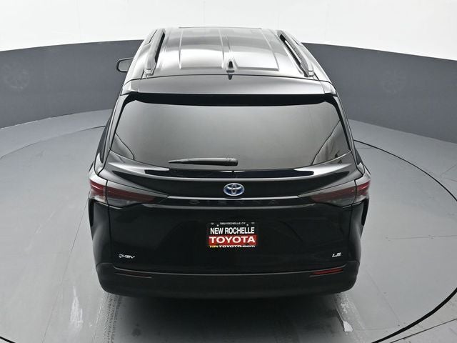 2025 Toyota Sienna LE 8 Passenger