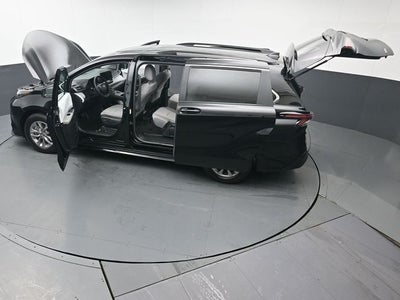 2025 Toyota Sienna LE 8 Passenger