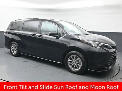 2025 Toyota Sienna LE 8 Passenger