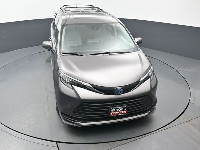 2024 Toyota Sienna LE 8 Passenger