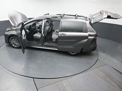2024 Toyota Sienna LE 8 Passenger