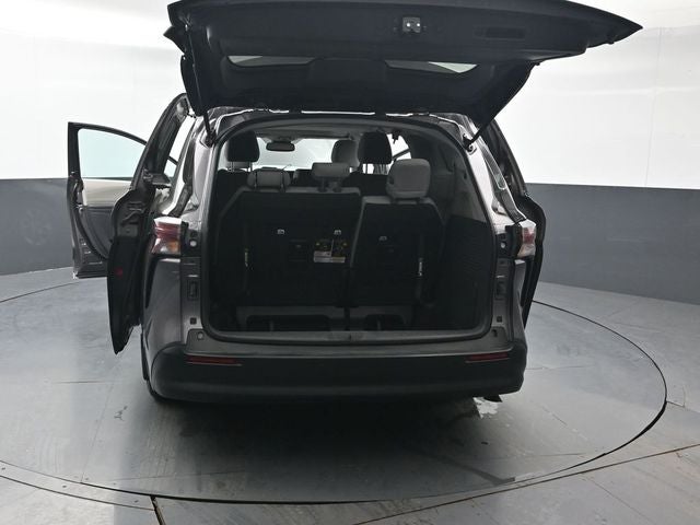 2024 Toyota Sienna LE 8 Passenger
