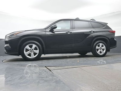 2022 Toyota Highlander LE