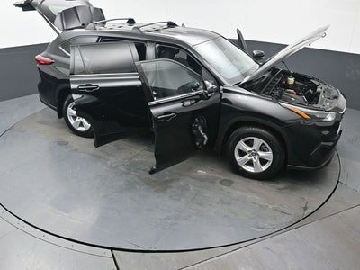 2022 Toyota Highlander LE