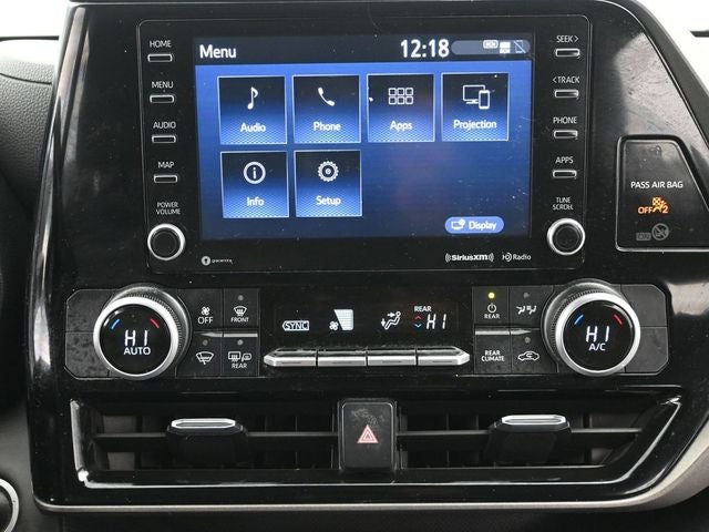 2021 Toyota Highlander LE