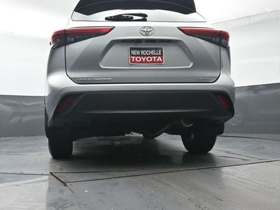 2022 Toyota Highlander LE