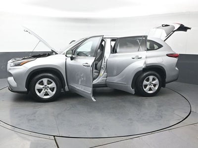 2022 Toyota Highlander LE