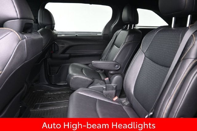 2025 Toyota Sienna Woodland Edition 7 Passenger