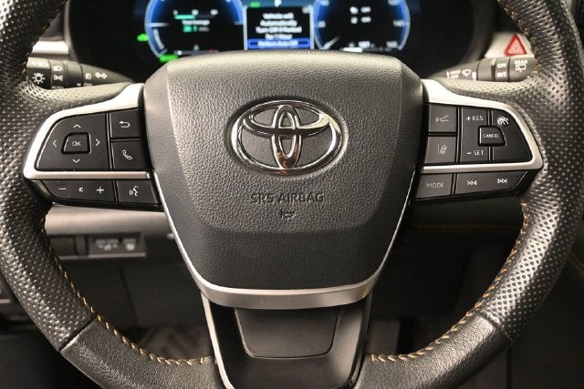 2025 Toyota Sienna Woodland Edition 7 Passenger