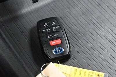 2025 Toyota Sienna Woodland Edition 7 Passenger