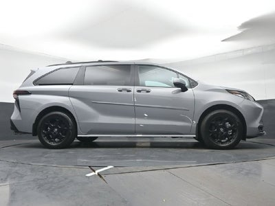 2025 Toyota Sienna Woodland Edition 7 Passenger