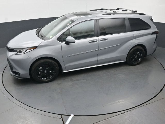 2025 Toyota Sienna Woodland Edition 7 Passenger