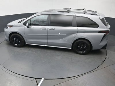 2025 Toyota Sienna Woodland Edition 7 Passenger