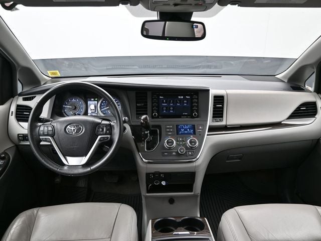 2018 Toyota Sienna XLE 7 Passenger