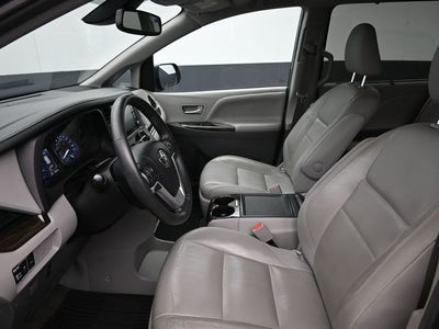 2018 Toyota Sienna XLE 7 Passenger