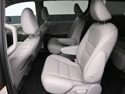 2018 Toyota Sienna XLE 7 Passenger