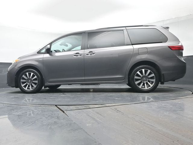2018 Toyota Sienna XLE 7 Passenger
