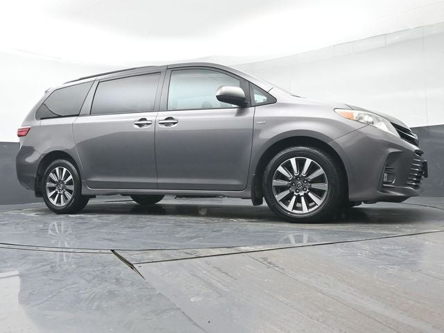 2018 Toyota Sienna XLE 7 Passenger
