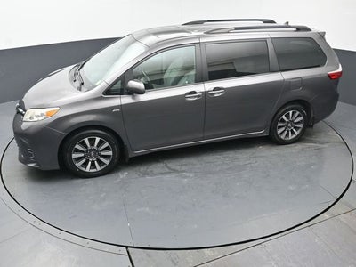 2018 Toyota Sienna XLE 7 Passenger