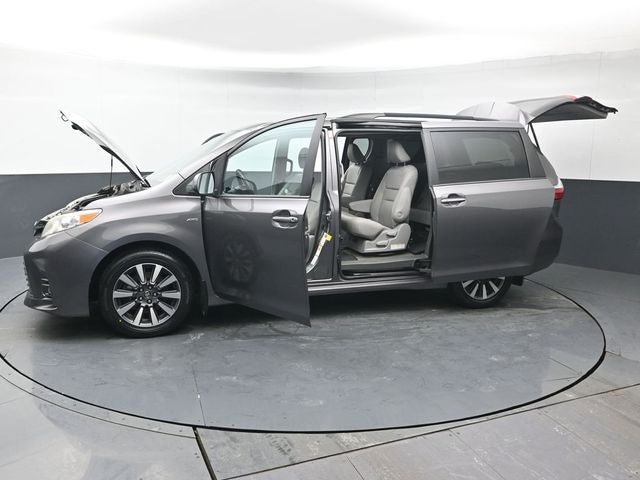 2018 Toyota Sienna XLE 7 Passenger