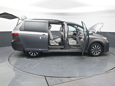 2018 Toyota Sienna XLE 7 Passenger