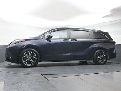 2025 Toyota Sienna Platinum 7 Passenger