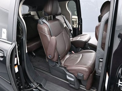 2024 Toyota Sienna Platinum 7 Passenger