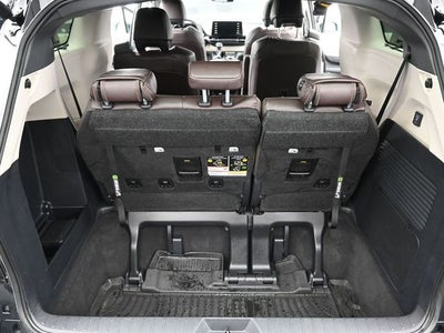 2024 Toyota Sienna Platinum 7 Passenger